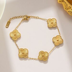 Golden Clover Bracelet for Women | Adjustable, Waterproof & Anti-Tarnish