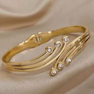 18K Gold Plated Flowing Lines Crystal Bangle