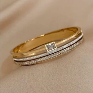 Baby Size Bracelet with Crystal Line – Gold Finish