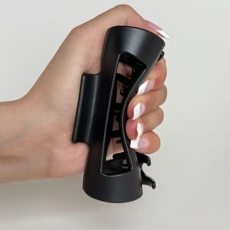 Bendable Claw Clip for Women – Matte Hair Claw Clip (Red & Black) - Image 2